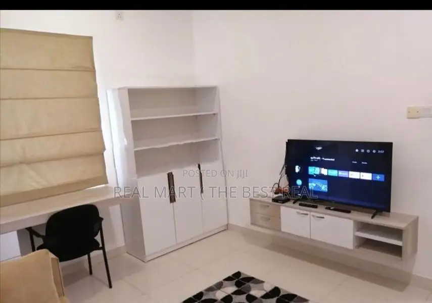 BATTARAMULLA : 3-BR (1,100 SQFT) MODERN APARTMENT FOR SALE