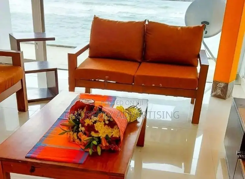 Sea view apartment for sale in Bambalapitiya