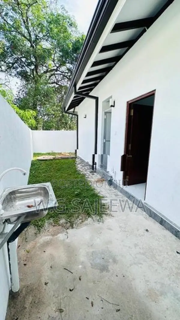 3Bedroom House for sale in Ja-Ela
