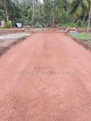 Land for Sale පල්ලිය පාර පම්බල