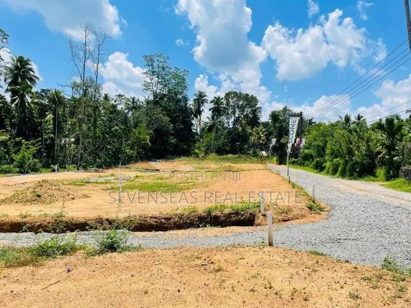 Residential Land Plots for Sale in Padukka