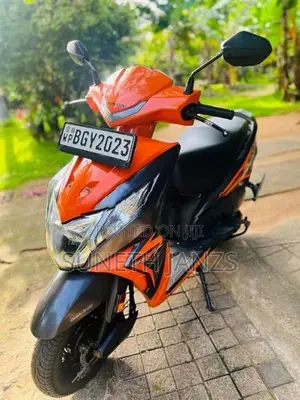 Honda Dio orange 2018