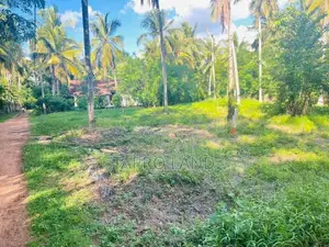 Land for Sale in a Prime Location Pannala