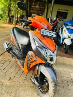 Honda Dio orange 2018