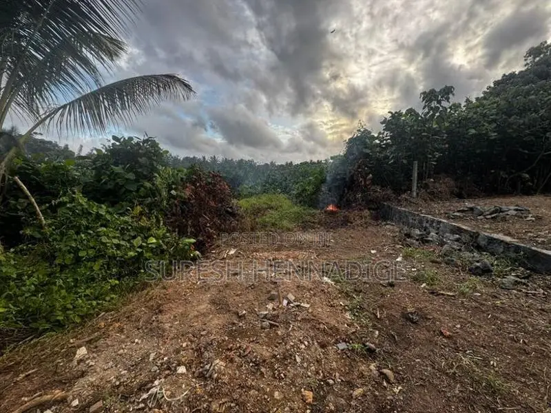 Land for Sale in Mathugama Main Road
