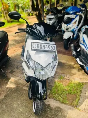 Honda Dio Black/White 2016