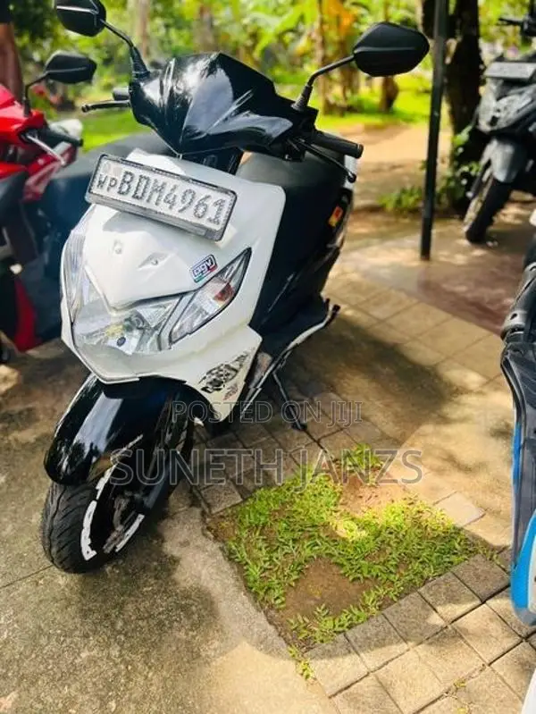 Honda Dio Black/White 2016
