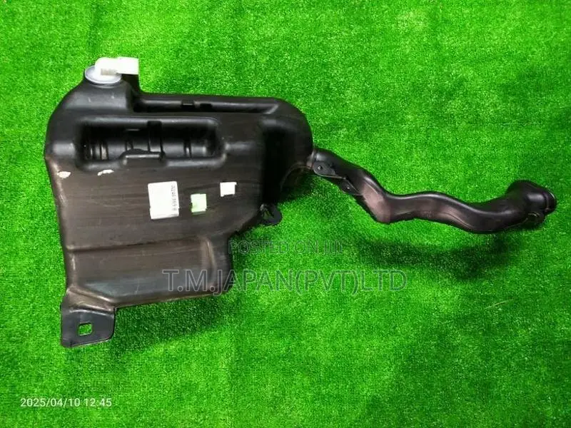 Mercedes Benz B Class W246 Windscreen Washer Bottle