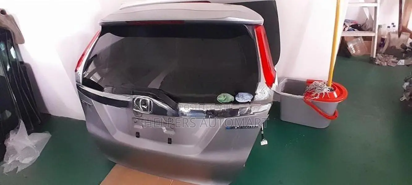 Honda Fit Gp5 Dicky Door