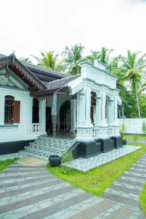 COMMERCIAL VILLA FOR SALE IN BENTOTA WITH FURNIURE (SP383)