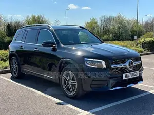 Mercedes Benz GLB 200 AMG Premium Plus 2025