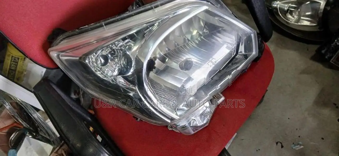 Suzuki Spacia Head Light