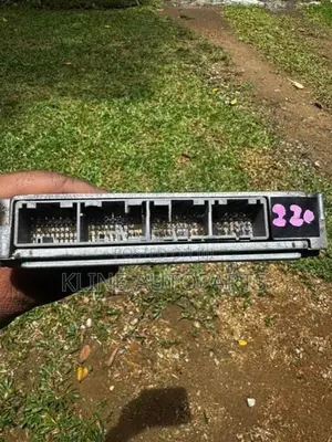 Toyota Hilux ECU Control Unit 2KD