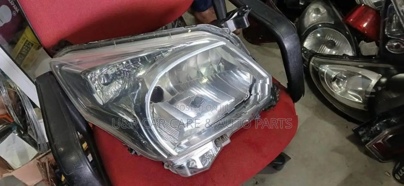 Suzuki Spacia Head Light