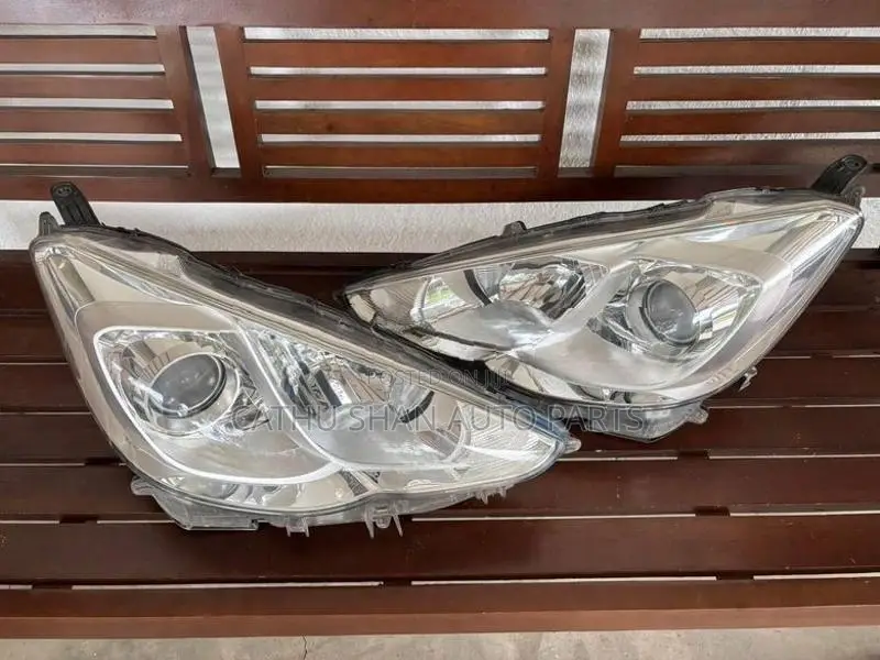 Toyota Aqua X Urban Head Light
