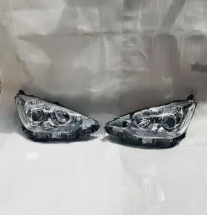 Toyota Aqua Head Light
