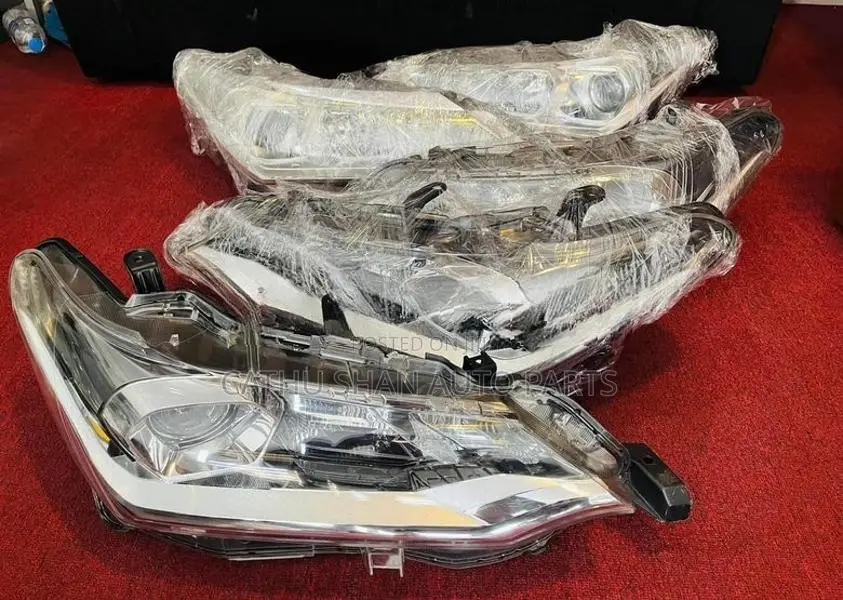 Toyota Axio 165 (597) Head Light