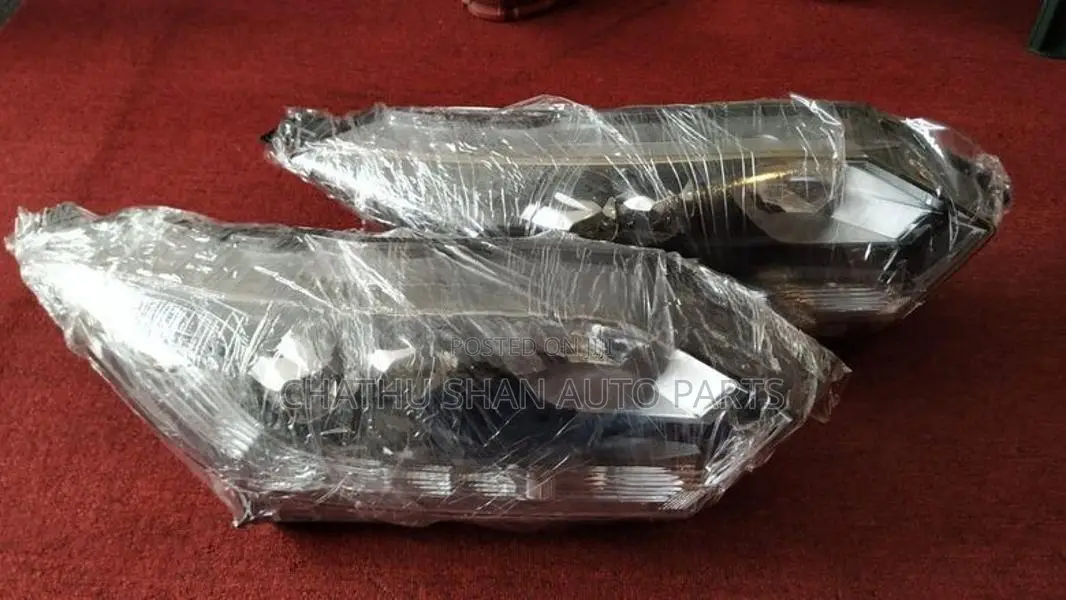 Honda Vezel Head Light