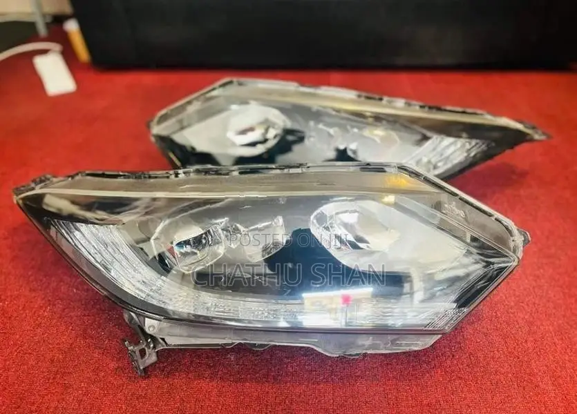 Honda Vezel Head Light
