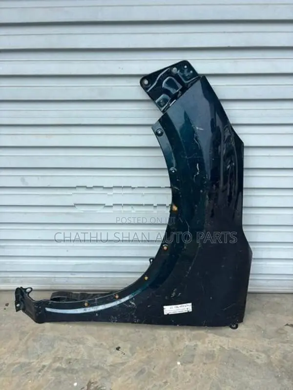 Toyota Raize Fender