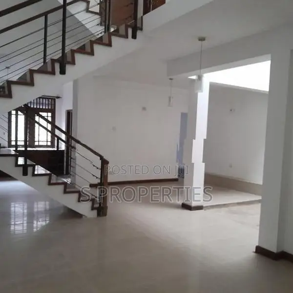 Solid house for sale in Attidiya