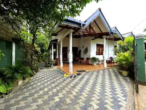 Kadawatha Dalupitiya Complete House With 3 Bedrooms