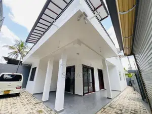 5 Bed With Brand New House in Talawatugoda