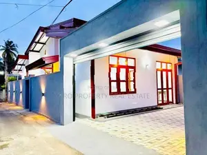 (NSA2603-006) Luxury Quality House for Sale in Athurugiriya💥