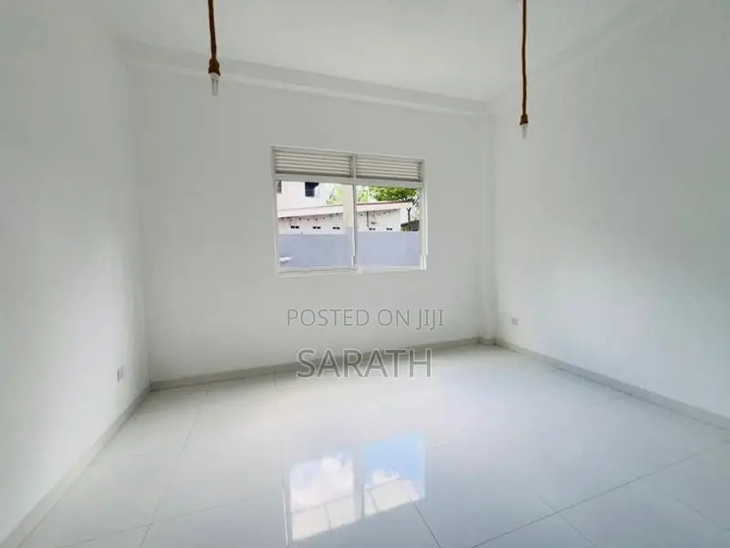 5 Bed With Brand New House in Talawatugoda