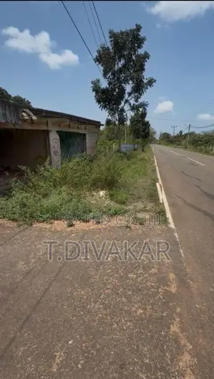 Tellipalai Hospital Road Facing Land for Sale