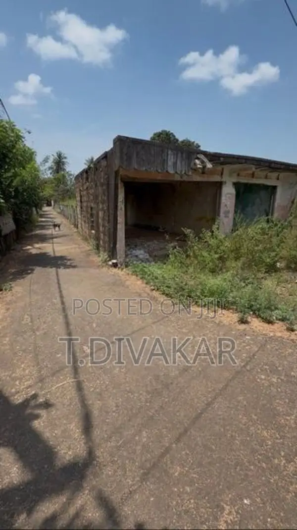 Tellipalai Hospital Road Facing Land for Sale