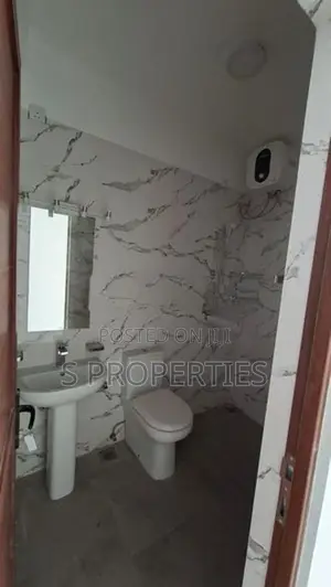 Modern brandnew apartment for sale in Wellawatte