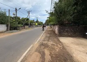 Temple Road Facing Land for Sale at Nallur