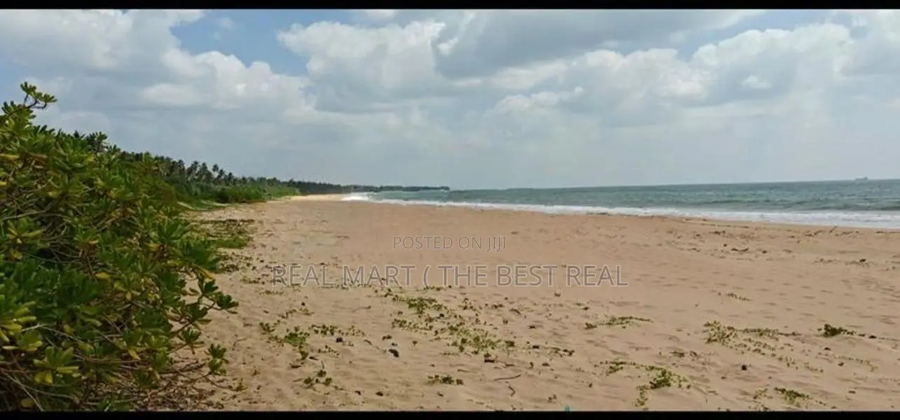 TANGALLE : 9 Acres BEACHFRONT PROPERTY FOR SALE