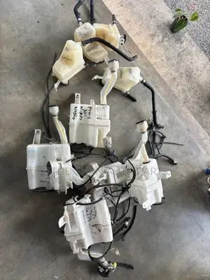 Toyota Prius Wiper Washer Tank