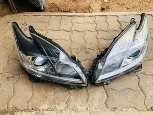 Toyota Prius Head Light