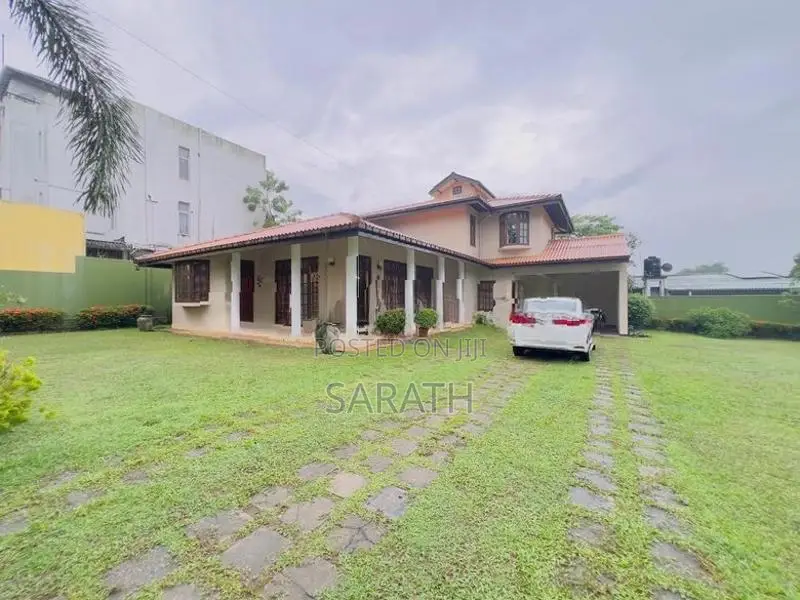 Luxury House For Sale Talawatugoda