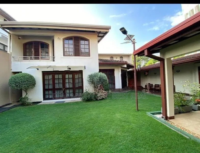 COLOMBO 06 : 5BR (15.5P) LUXURY MODERN HOUSE FOR SALE