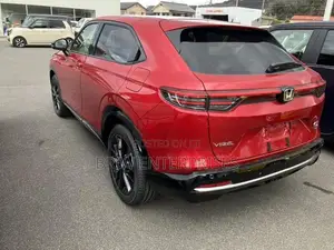 Honda Vezel RS premium 2026