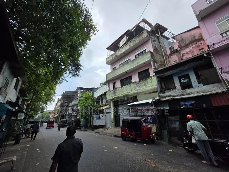 Three Storeid Building Sale in Colombo 14