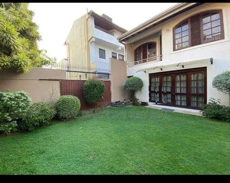 COLOMBO 06 : 5BR (15.5P) LUXURY MODERN HOUSE FOR SALE