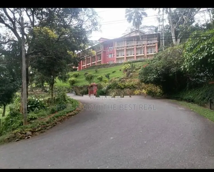 KANDY : 153 PERCHES PRIME LAND FOR SALE in Heerassagala