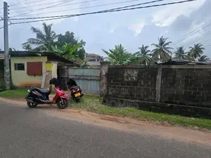 Valuable Land With 2 Bed Rooms House For Sale in Negombo