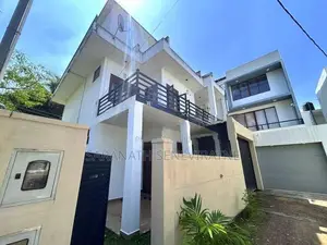 2 Storied Modern House in Athurugiriya, Galwarusa Road