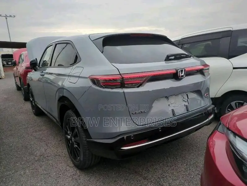Honda Vezel RS premium 2026