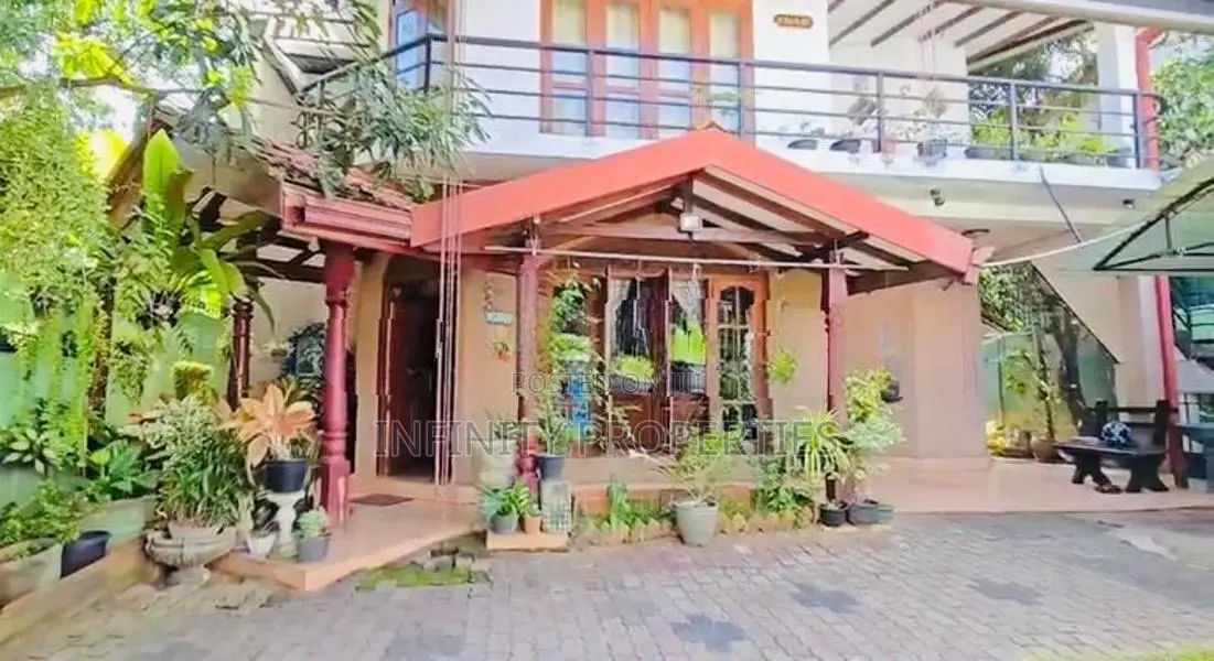02 Story House With 10 P Sale At Rathmalana