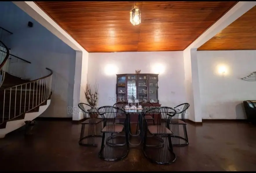 COLOMBO 13 : 7BR (34.1P) TWO STOREY HOUSE FOR SALE in Kotahena