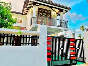 Well Built Upstairs Nice House For Sale In Negombo Daluwakotuwa