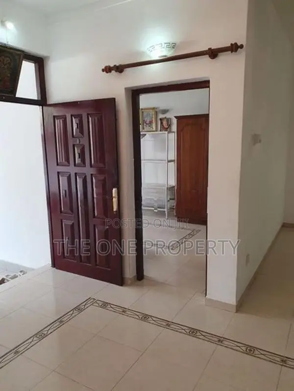 Beautiful 5-Bedroom House for Sale - Bangalawatta Wattala