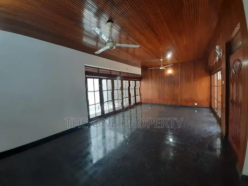 7 Bedeoom House for Rent - horton place Colombo